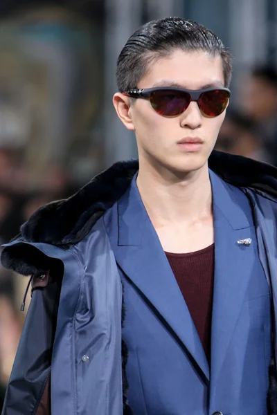 Look 36